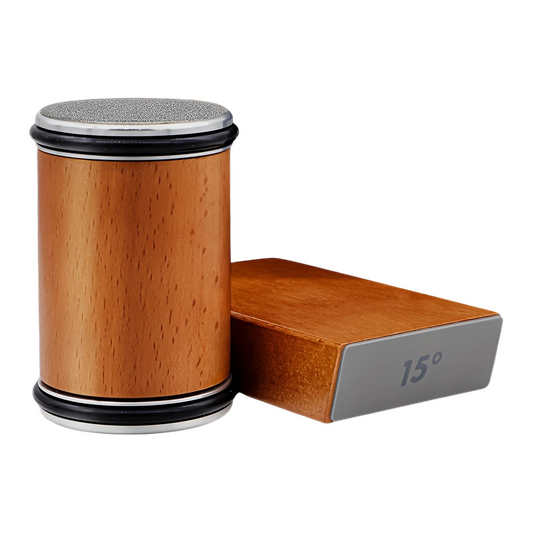 Messerschleifer in Form einer Rolle und einem Winkelstück für den Schärfegrad